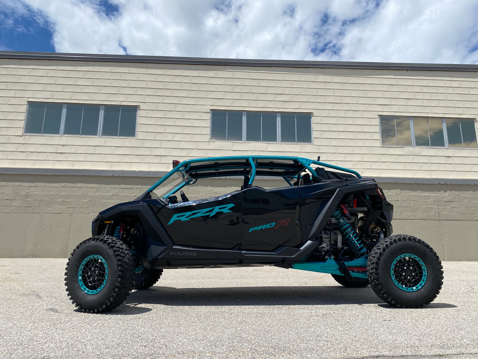 RZR PRO 4-Seat Hybrid Cage