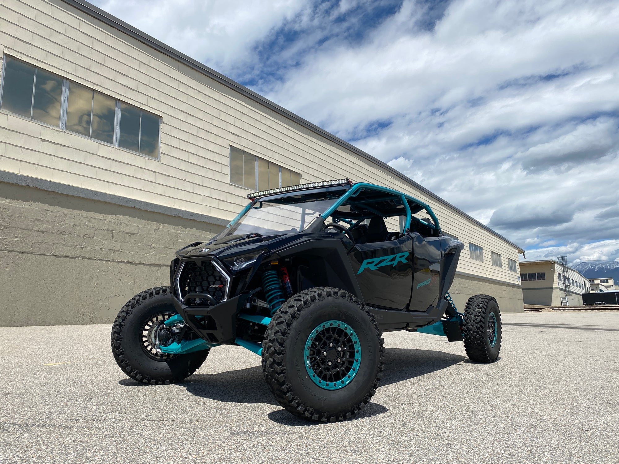 RZR PRO 4-Seat Hybrid Cage
